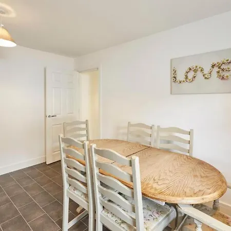5 * Skinningrove